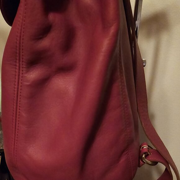 NWOT Coach Red Back Sac / Knapsack ~ Vintage ~ Gorgeous ~ Excellent Condition main image 4